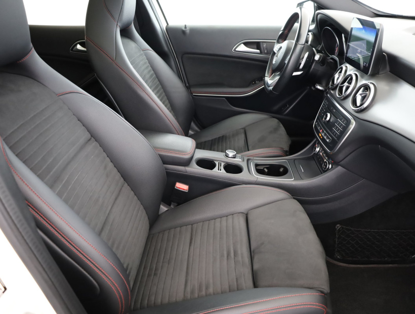 Mercedes-Benz GLA, 2017
