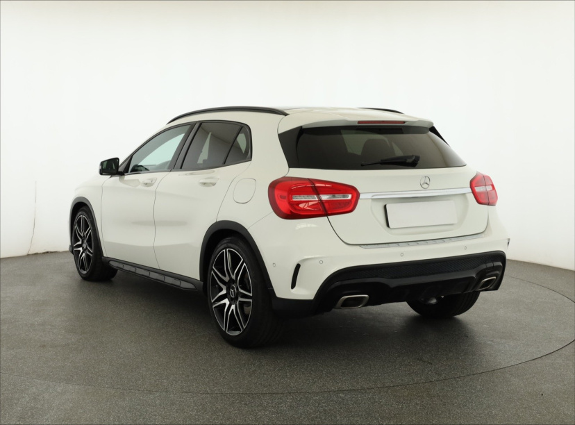 Mercedes-Benz GLA, 2017