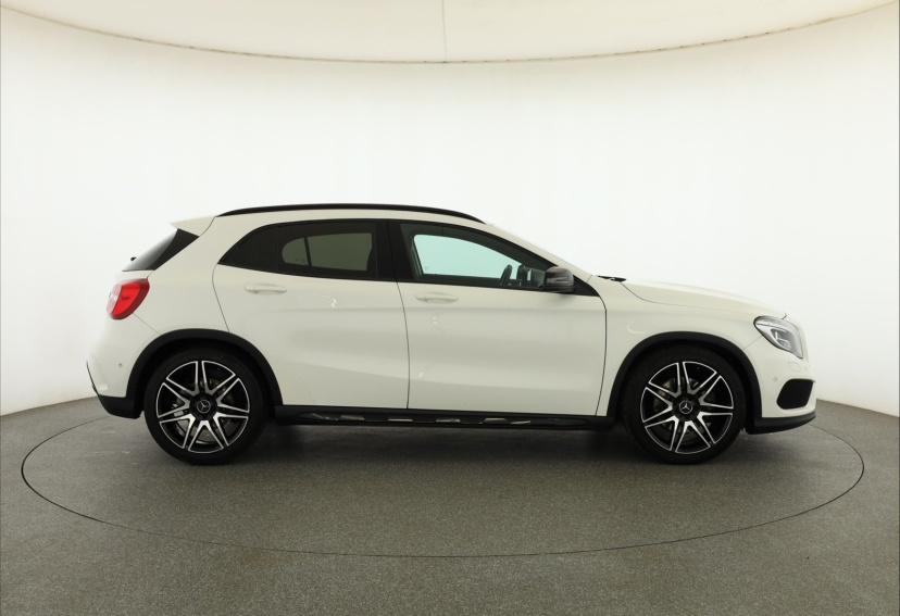 Mercedes-Benz GLA, 2017