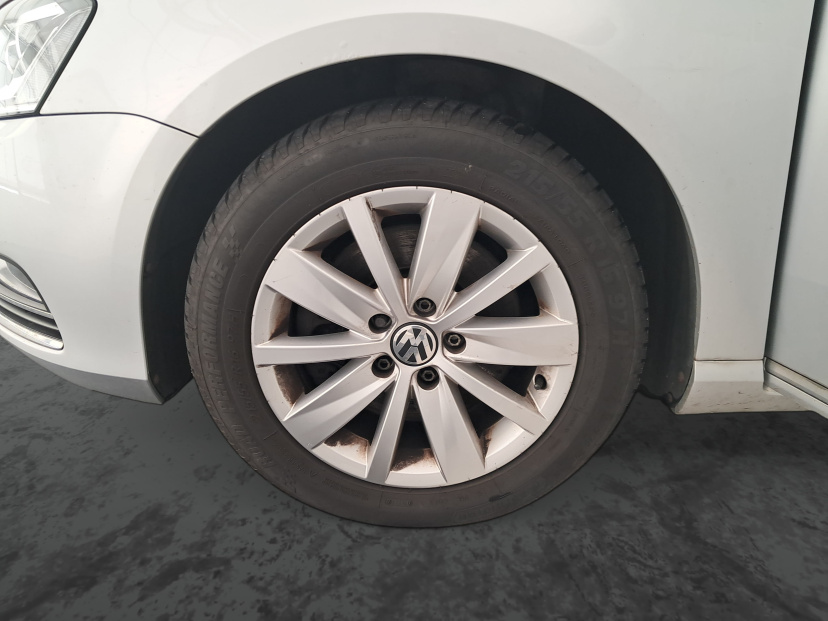 Volkswagen Passat, 2013