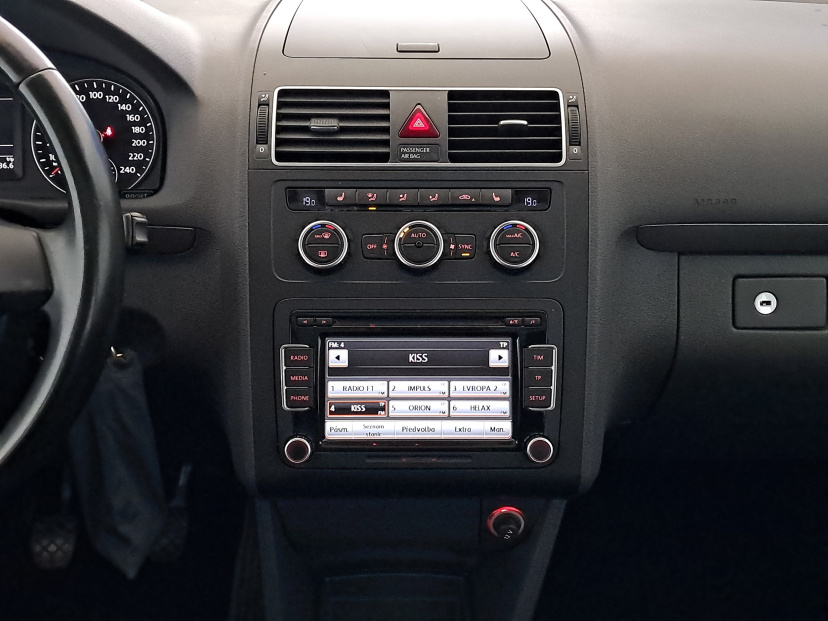Volkswagen Touran, 2015