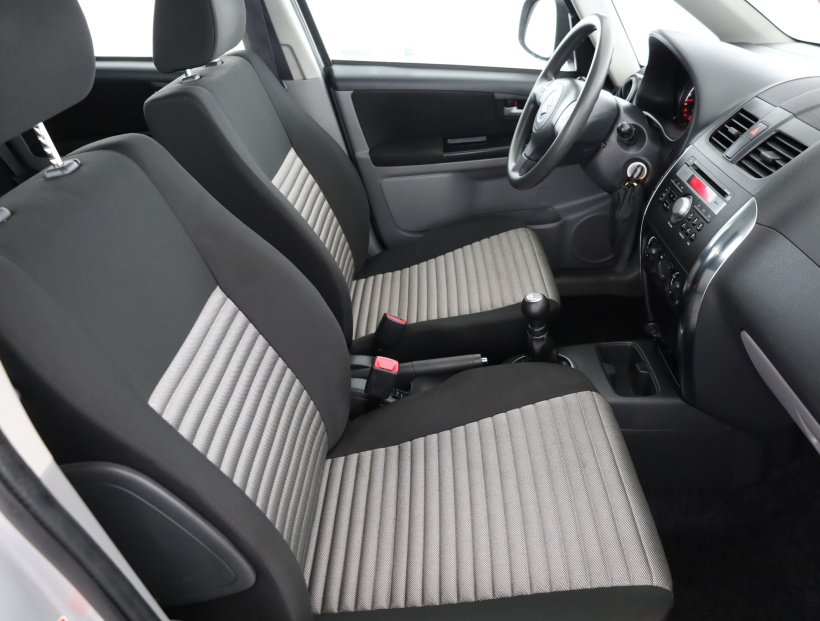 Suzuki SX4, 2015
