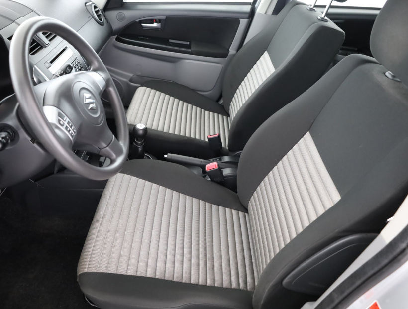 Suzuki SX4, 2015