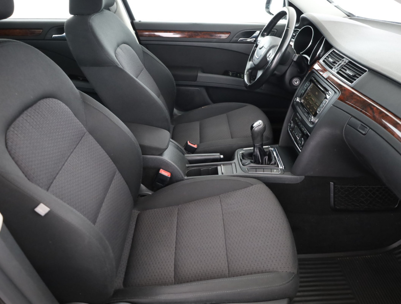 Škoda Superb, 2009