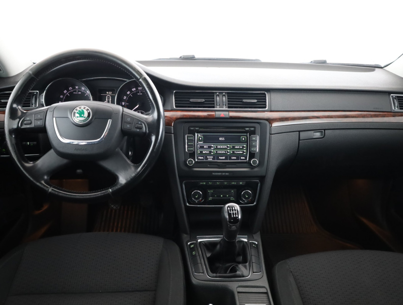 Škoda Superb, 2009