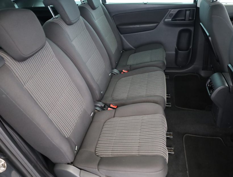 Seat Alhambra, 2017