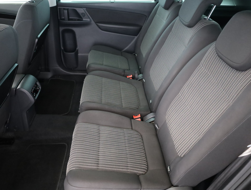 Seat Alhambra, 2017