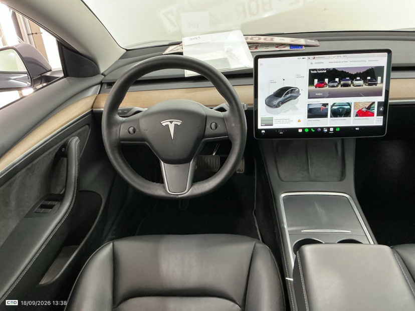Tesla Model 3, 2022