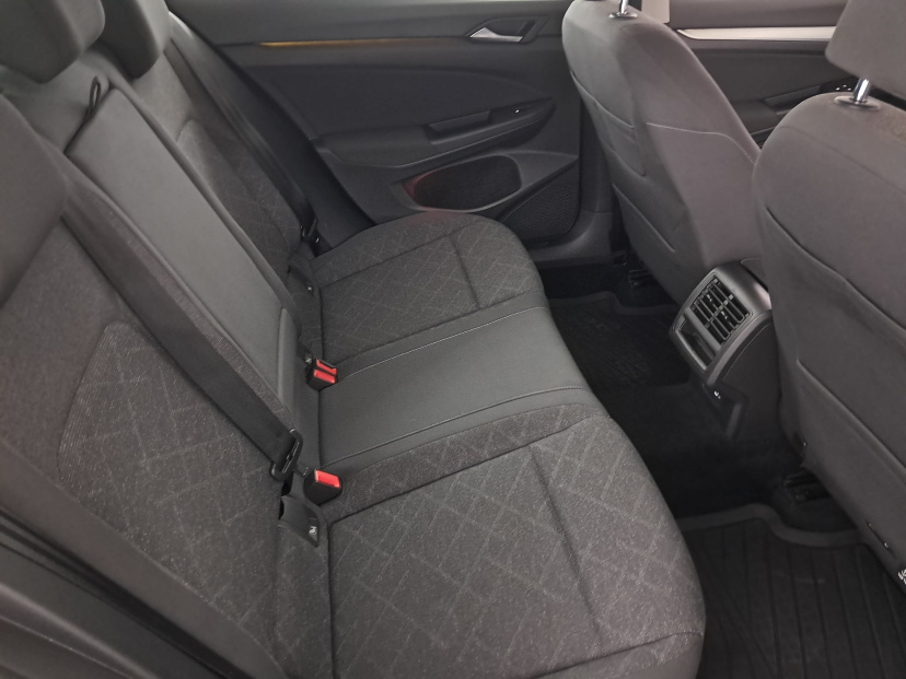 Volkswagen Golf, 2021