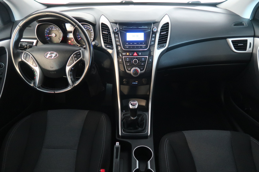 Hyundai i30, 2016