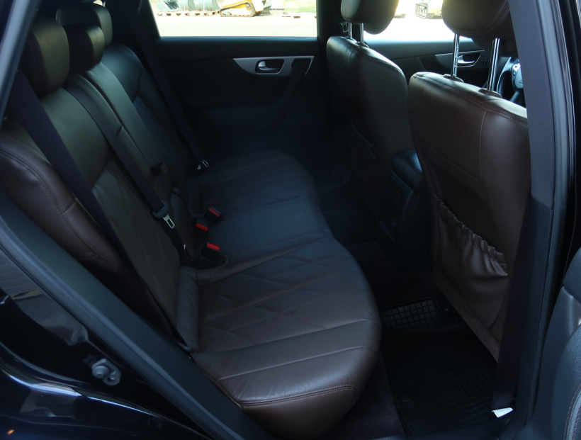 Infiniti QX70, 2016