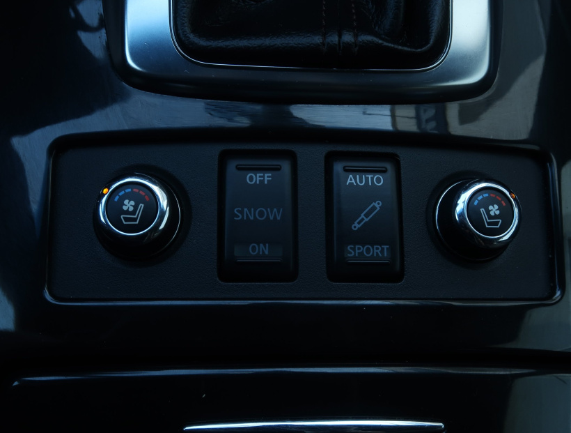 Infiniti QX70, 2016