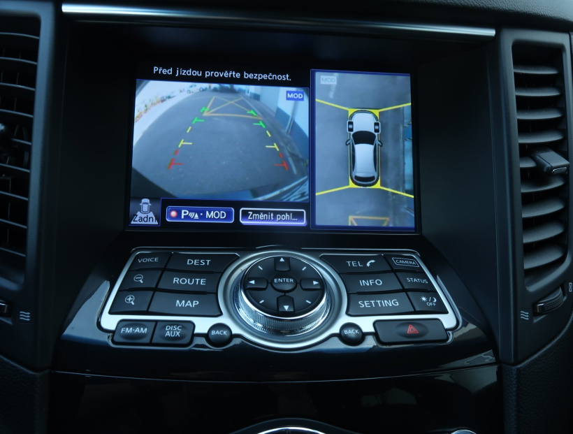 Infiniti QX70, 2016