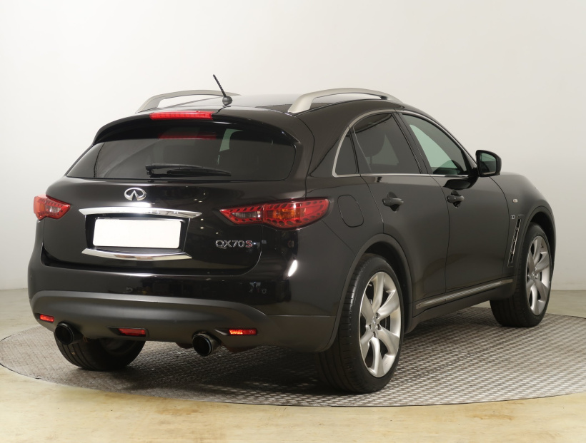 Infiniti QX70, 2016