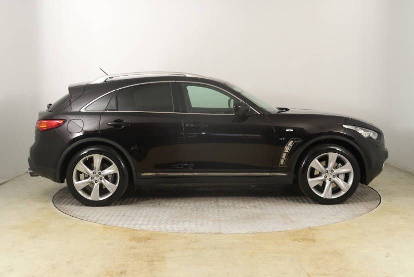 Infiniti QX70, 2016
