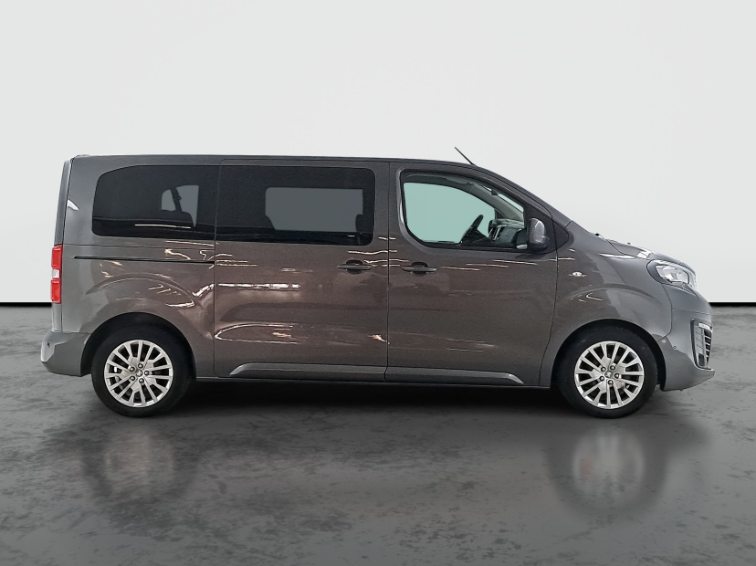 Peugeot Traveller, 2017