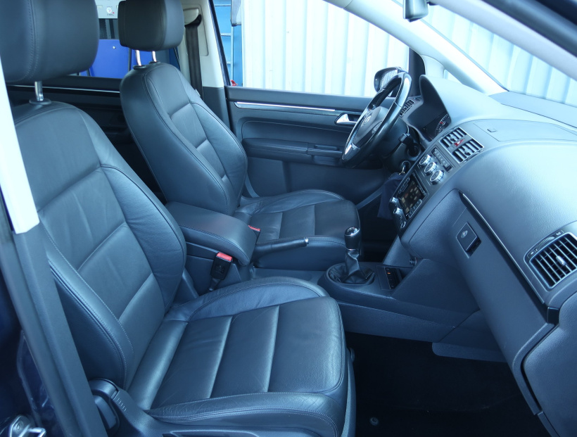 Volkswagen Touran, 2013