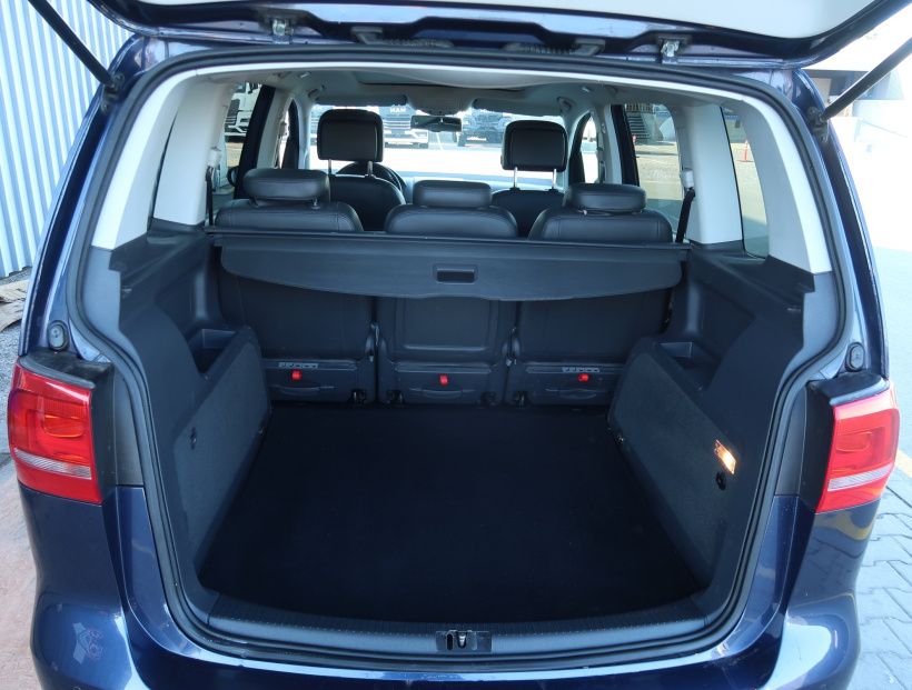 Volkswagen Touran, 2013