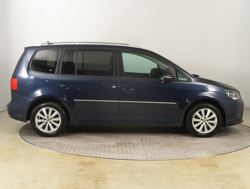 Volkswagen Touran, 2013