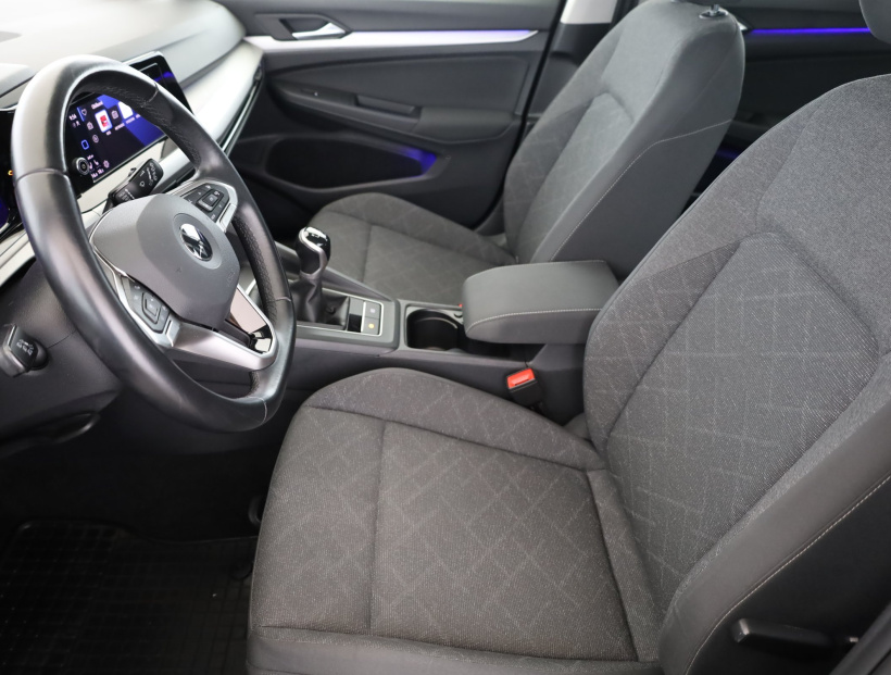 Volkswagen Golf, 2021