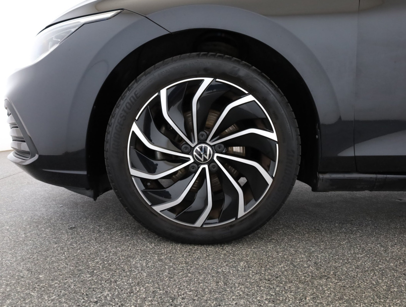 Volkswagen Golf, 2021