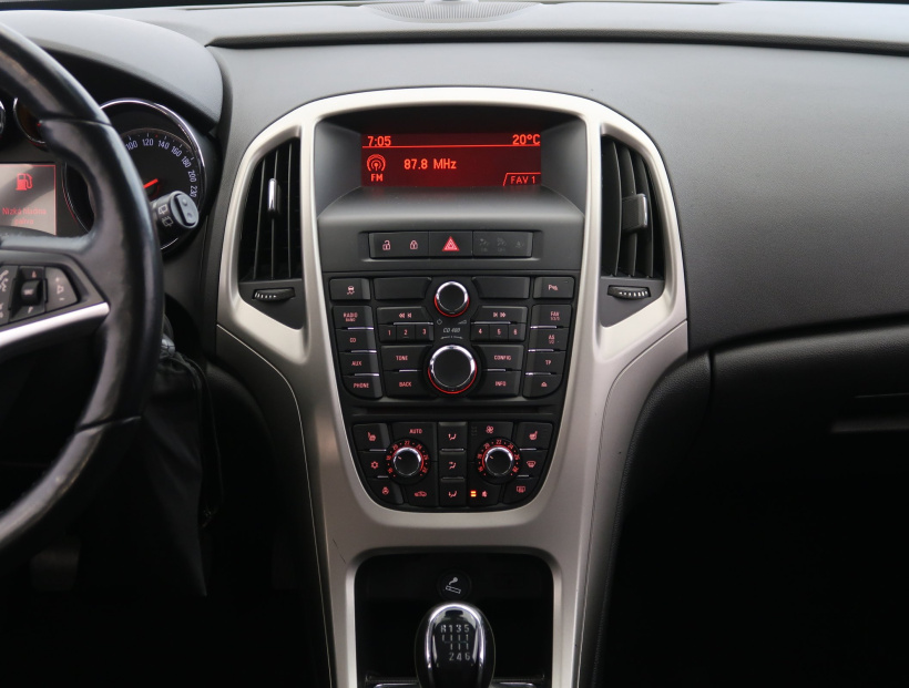 Opel Astra, 2013