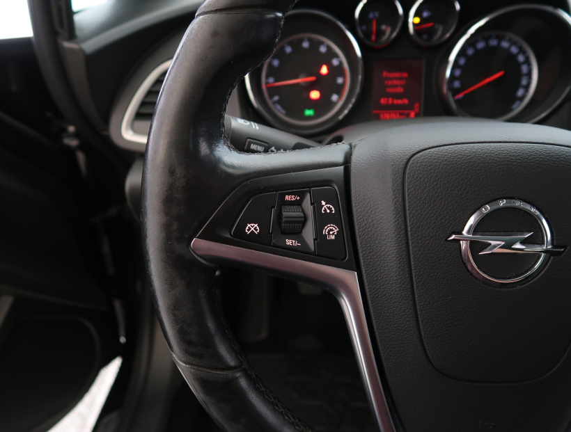 Opel Astra, 2013
