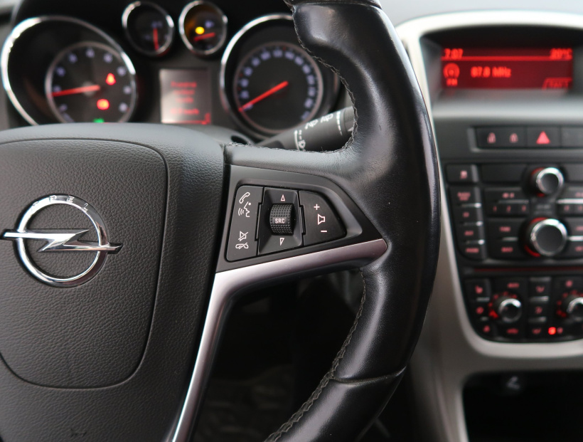 Opel Astra, 2013