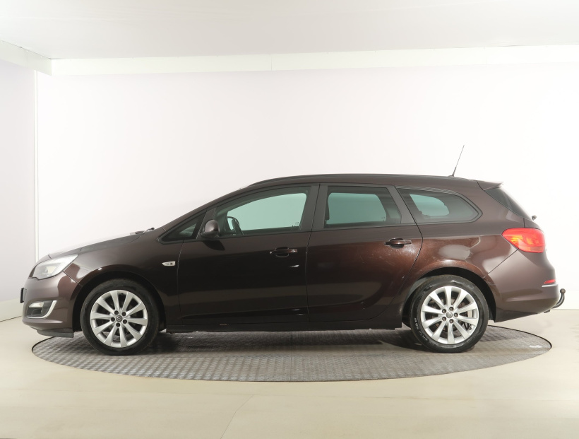 Opel Astra, 2013