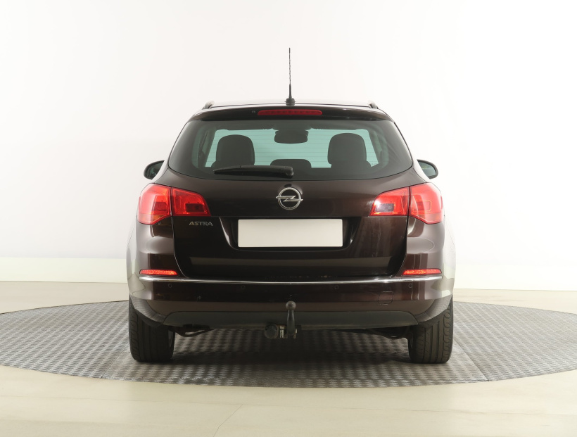 Opel Astra, 2013