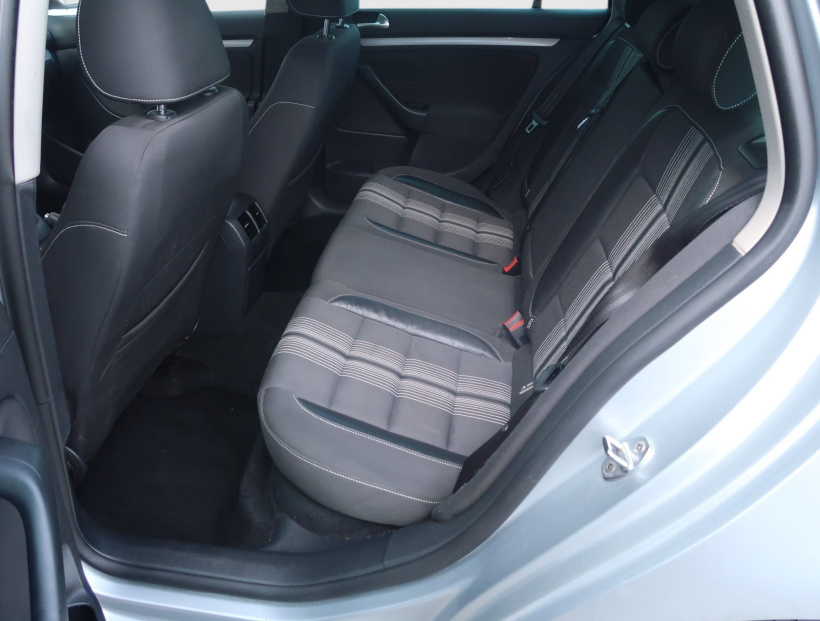 Volkswagen Golf, 2012