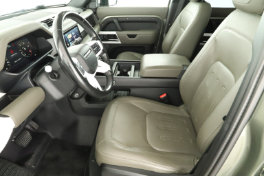 Land Rover Defender - 2021