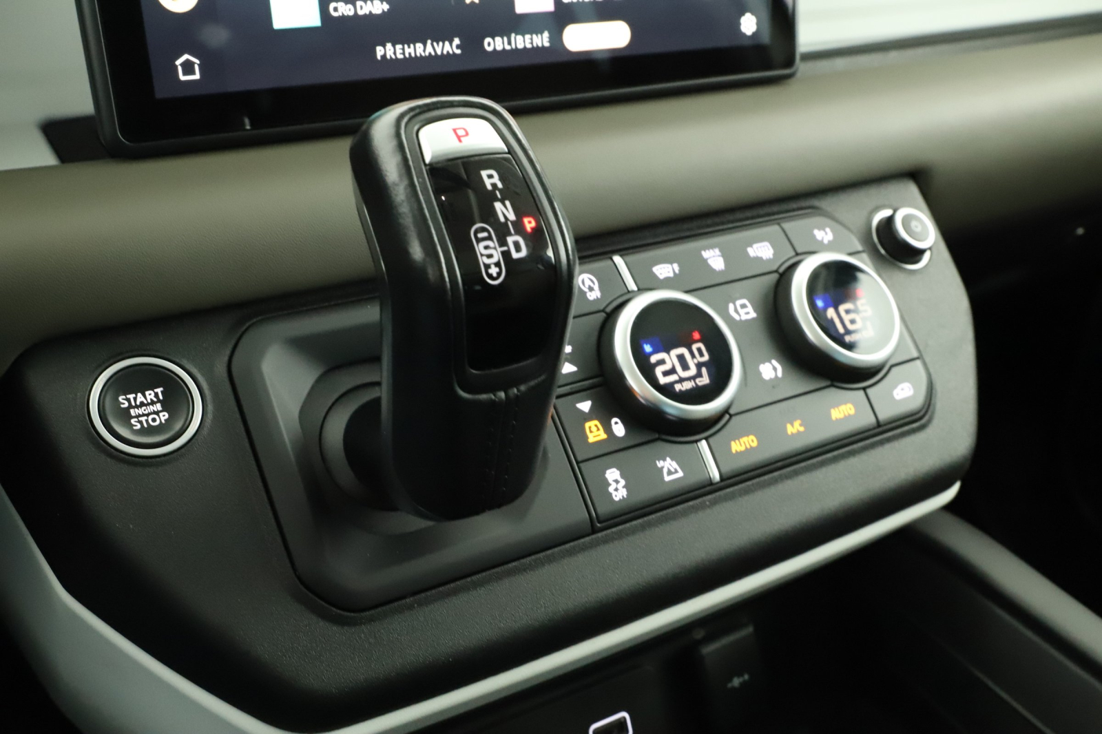 Land Rover Defender - 2021