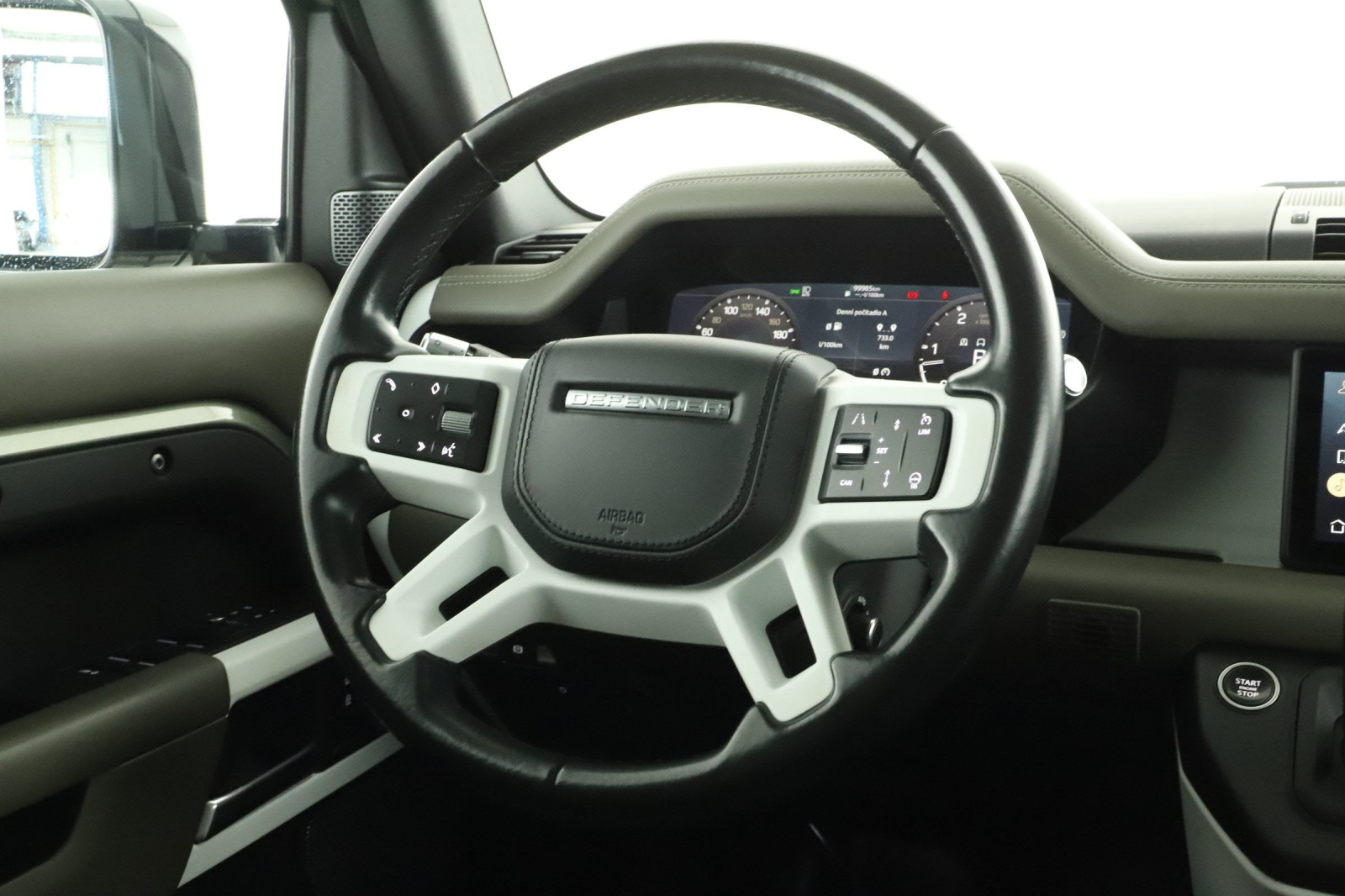 Land Rover Defender - 2021