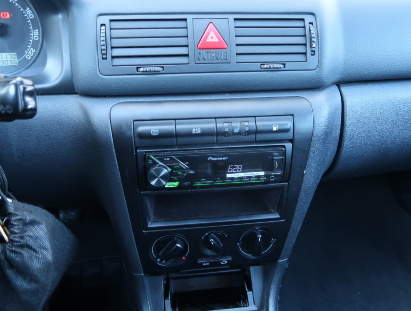 Škoda Octavia, 2002