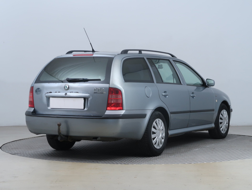 Škoda Octavia, 2002