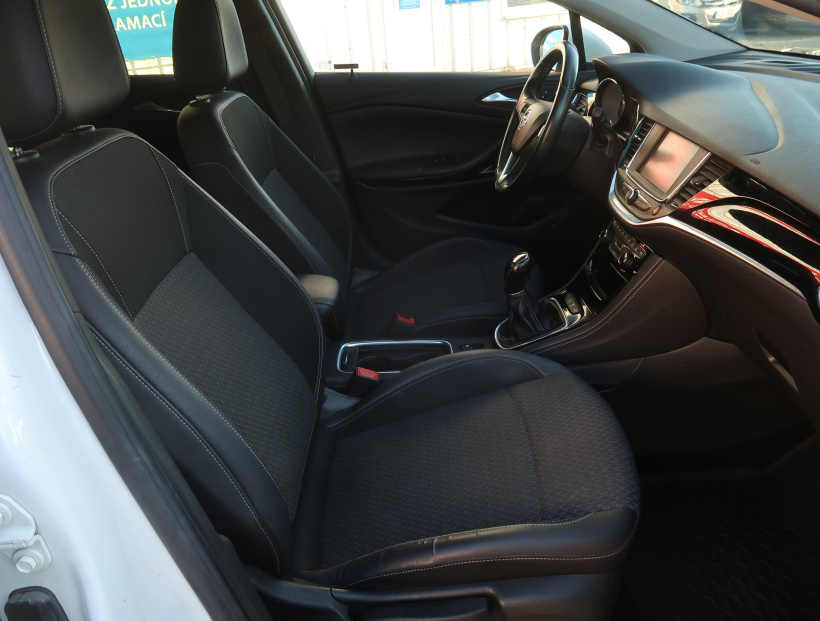 Opel Astra, 2016