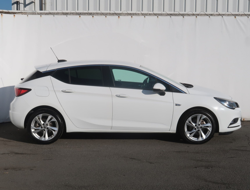 Opel Astra, 2016
