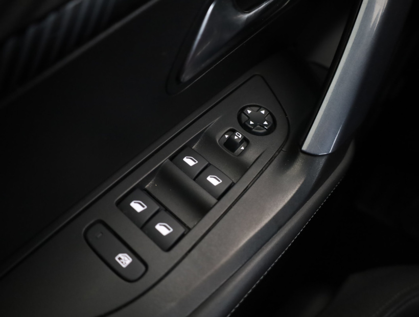Peugeot 2008, 2020