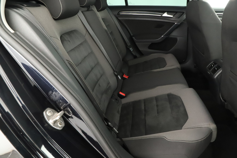 Volkswagen Golf, 2016