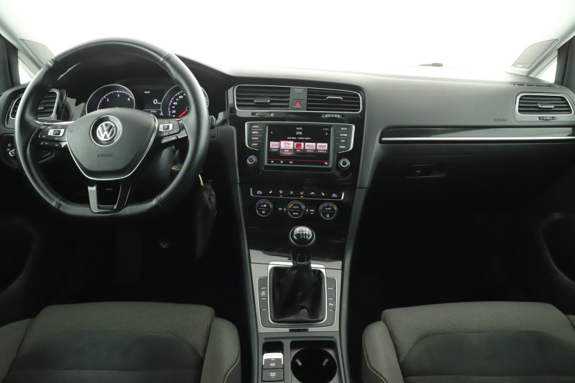 Volkswagen Golf, 2016