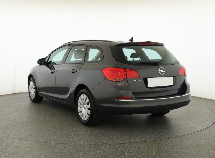 Opel Astra, 2014