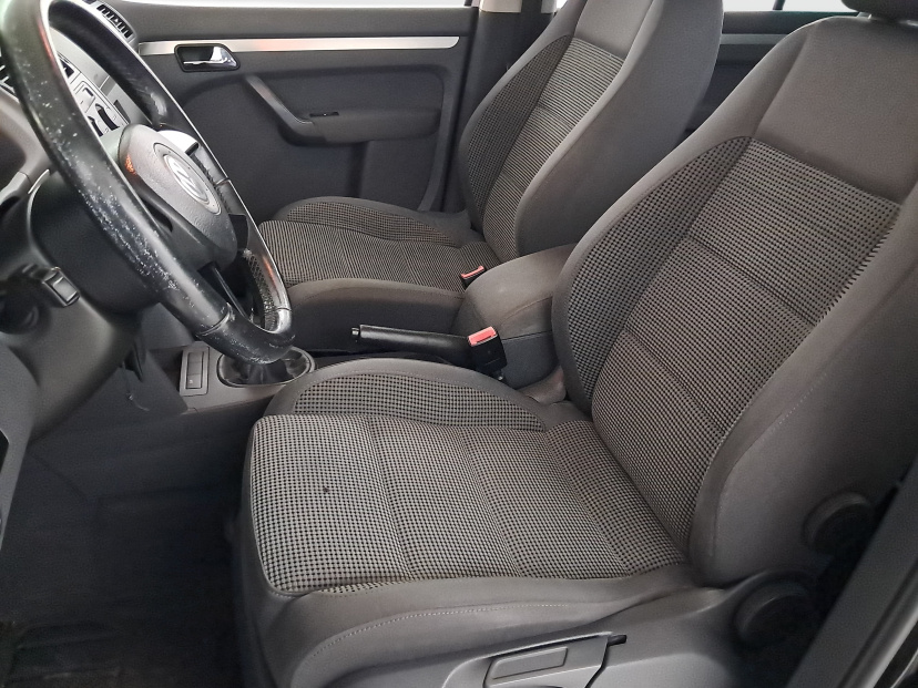 Volkswagen Touran, 2004