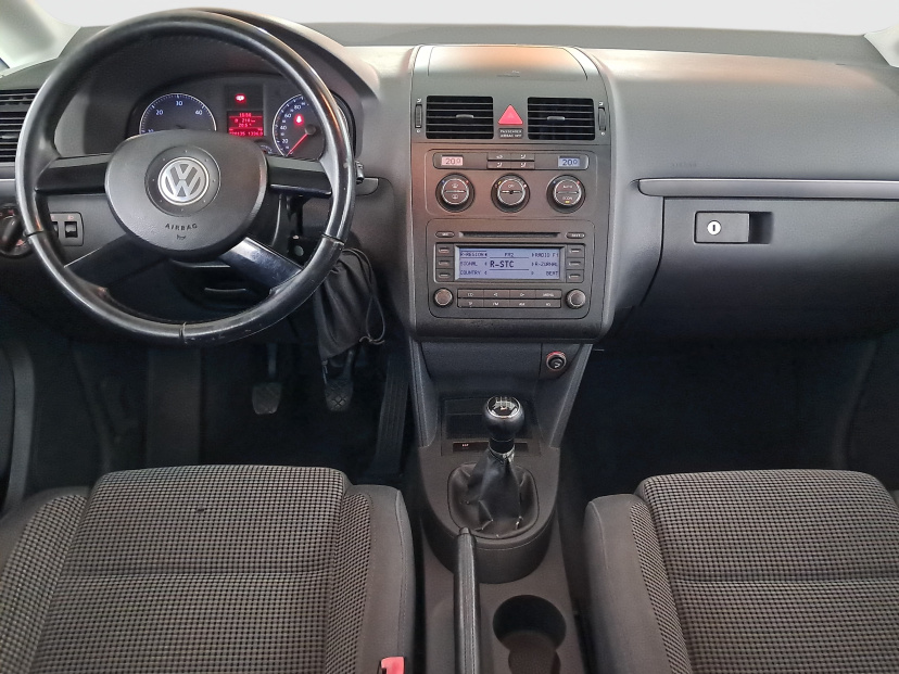 Volkswagen Touran, 2004