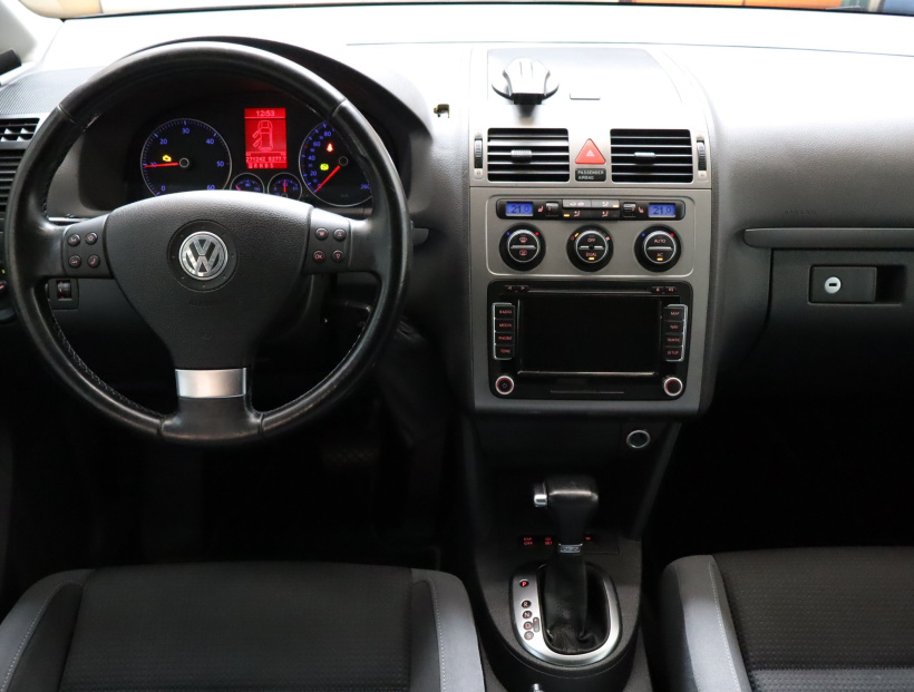 Volkswagen Touran, 2009