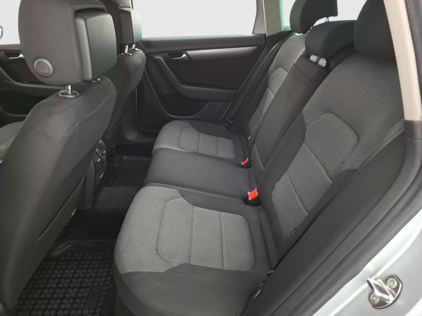 Volkswagen Passat, 2012
