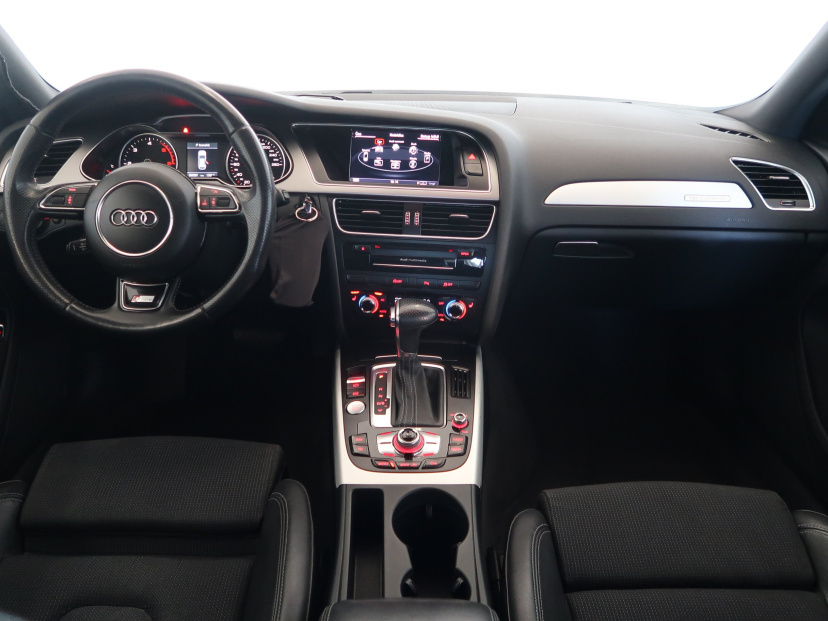 Audi A4, 2013