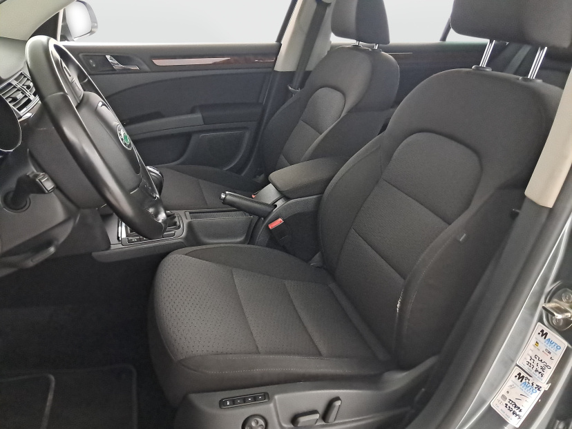 Škoda Superb, 2012