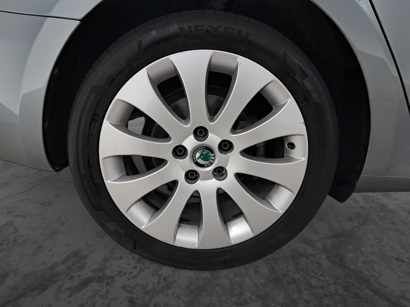 Škoda Superb, 2012