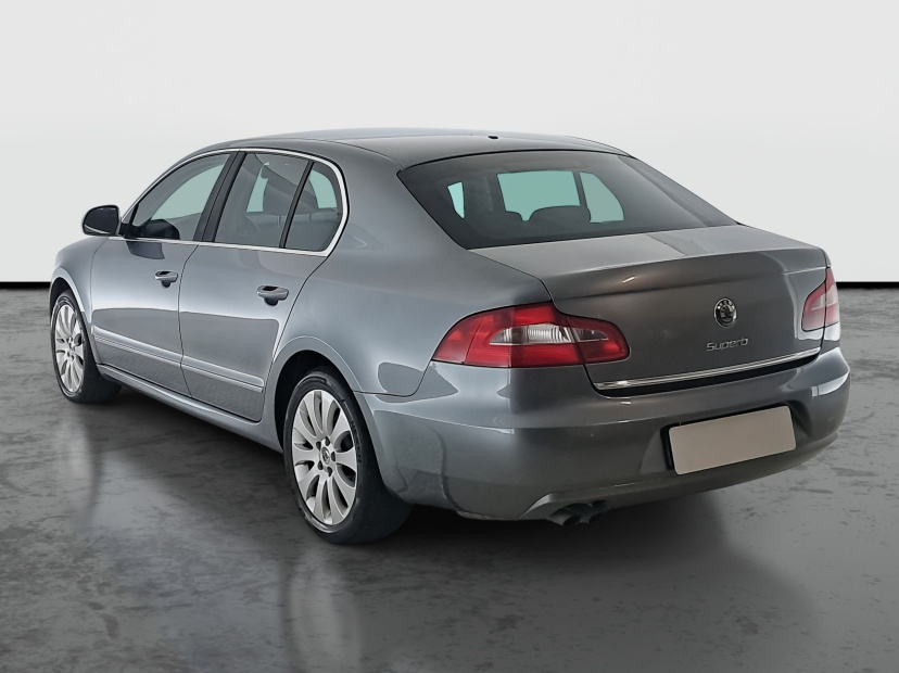 Škoda Superb, 2012